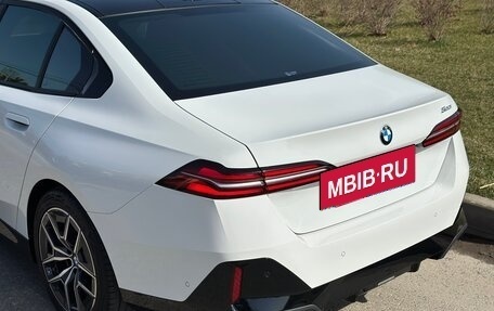 BMW 5 серия, 2024 год, 6 950 000 рублей, 25 фотография