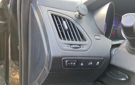 Hyundai ix35 I рестайлинг, 2013 год, 895 000 рублей, 24 фотография