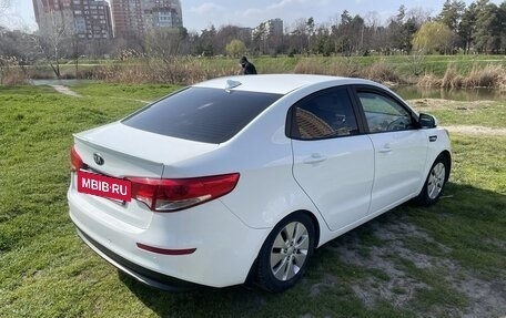 KIA Rio III рестайлинг, 2017 год, 1 050 000 рублей, 4 фотография