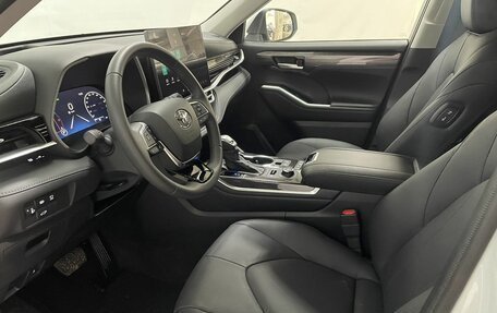 Toyota Highlander, 2025 год, 5 630 000 рублей, 14 фотография