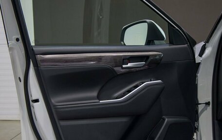 Toyota Highlander, 2026 год, 5 900 000 рублей, 22 фотография