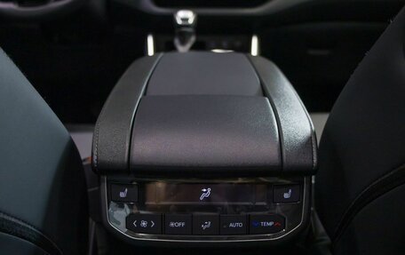 Toyota Highlander, 2026 год, 5 900 000 рублей, 24 фотография