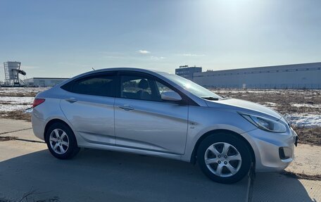 Hyundai Solaris II рестайлинг, 2012 год, 760 000 рублей, 3 фотография
