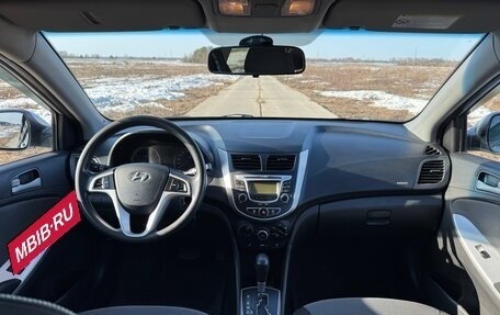 Hyundai Solaris II рестайлинг, 2012 год, 760 000 рублей, 11 фотография