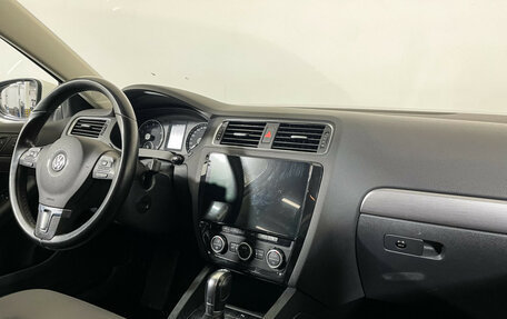 Volkswagen Jetta VI, 2013 год, 997 000 рублей, 9 фотография
