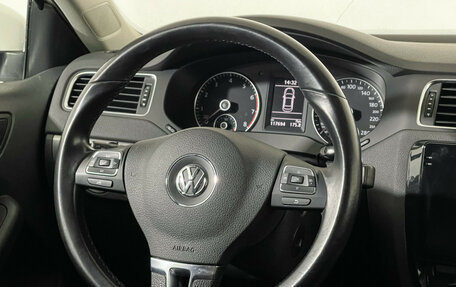 Volkswagen Jetta VI, 2013 год, 997 000 рублей, 14 фотография
