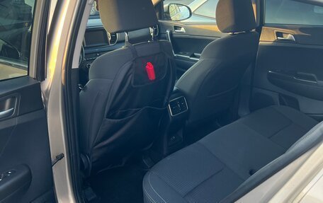 KIA Sportage IV рестайлинг, 2018 год, 1 985 000 рублей, 10 фотография