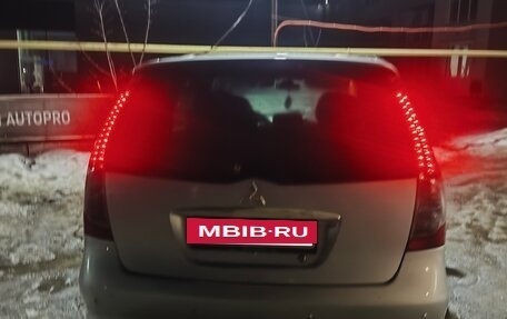 Mitsubishi Grandis, 2005 год, 650 000 рублей, 8 фотография