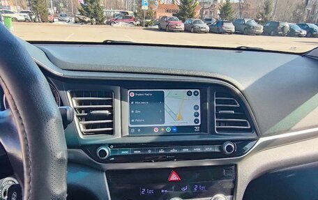 Hyundai Elantra VI рестайлинг, 2019 год, 1 850 000 рублей, 9 фотография