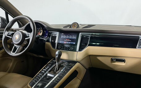 Porsche Macan I рестайлинг, 2017 год, 4 400 000 рублей, 9 фотография