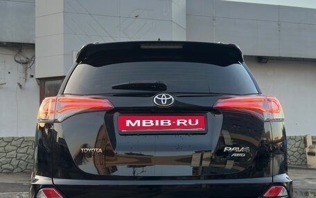 Toyota RAV4, 2019 год, 2 700 000 рублей, 4 фотография