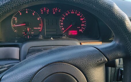 Audi A4, 1998 год, 300 000 рублей, 5 фотография