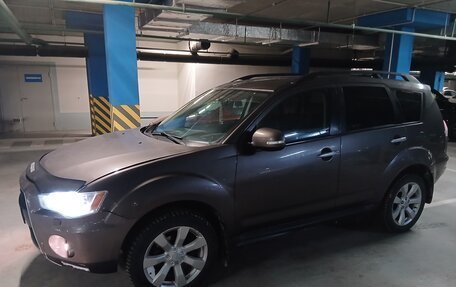 Mitsubishi Outlander III рестайлинг 3, 2011 год, 1 150 000 рублей, 2 фотография