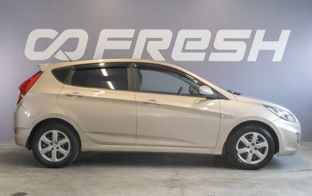 Hyundai Solaris II рестайлинг, 2011 год, 670 000 рублей, 5 фотография