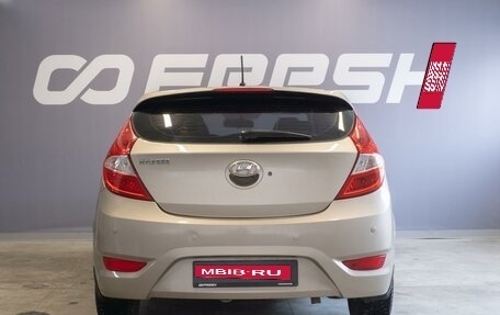 Hyundai Solaris II рестайлинг, 2011 год, 670 000 рублей, 4 фотография