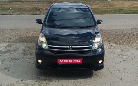 Toyota ISis I, 2010 год, 1 080 000 рублей, 1 фотография