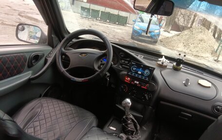 Chevrolet Niva I рестайлинг, 2004 год, 250 000 рублей, 2 фотография