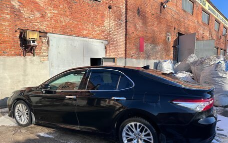 Toyota Camry, 2021 год, 2 400 000 рублей, 6 фотография