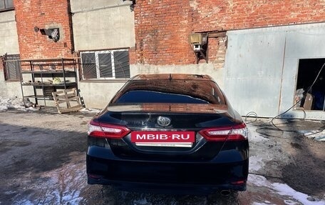 Toyota Camry, 2021 год, 2 400 000 рублей, 5 фотография