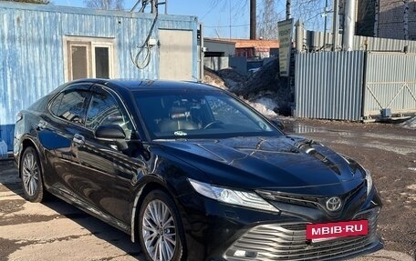 Toyota Camry, 2021 год, 2 400 000 рублей, 2 фотография