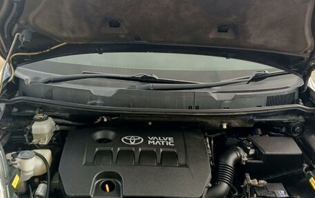 Toyota ISis I, 2010 год, 1 080 000 рублей, 6 фотография