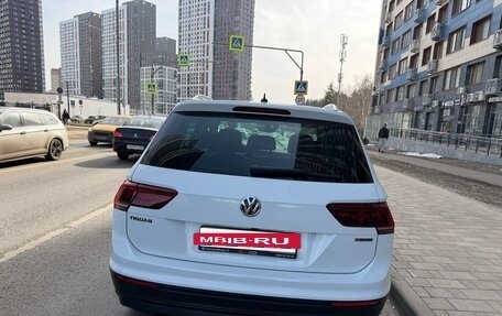 Volkswagen Tiguan II, 2018 год, 3 290 000 рублей, 3 фотография