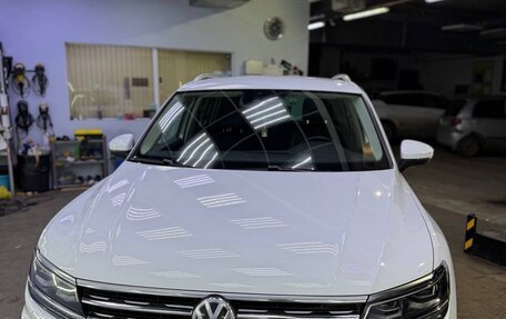 Volkswagen Tiguan II, 2018 год, 3 290 000 рублей, 10 фотография