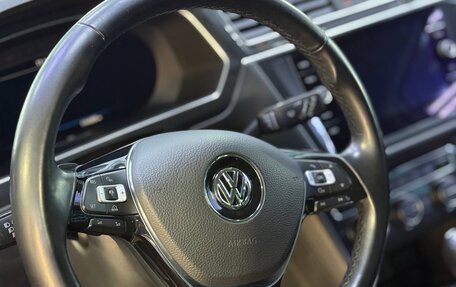 Volkswagen Tiguan II, 2018 год, 3 290 000 рублей, 14 фотография