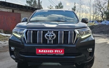 Toyota Land Cruiser Prado 150 рестайлинг 2, 2017 год, 4 300 000 рублей, 1 фотография