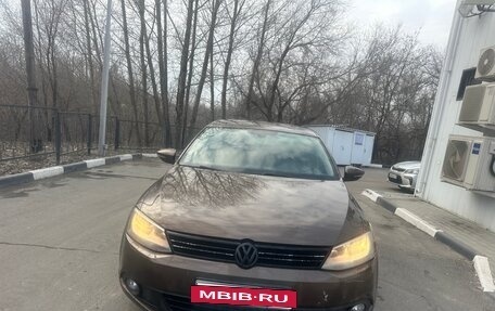 Volkswagen Jetta VI, 2011 год, 767 000 рублей, 4 фотография
