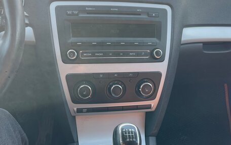 Skoda Octavia, 2011 год, 650 000 рублей, 13 фотография