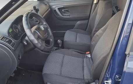 Skoda Fabia II, 2011 год, 550 000 рублей, 10 фотография