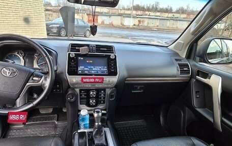 Toyota Land Cruiser Prado 150 рестайлинг 2, 2017 год, 4 300 000 рублей, 5 фотография