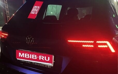 Volkswagen Tiguan II, 2018 год, 2 950 000 рублей, 3 фотография