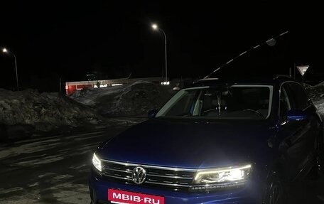 Volkswagen Tiguan II, 2018 год, 2 950 000 рублей, 4 фотография