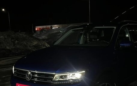 Volkswagen Tiguan II, 2018 год, 2 950 000 рублей, 5 фотография