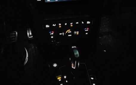 Volkswagen Tiguan II, 2018 год, 2 950 000 рублей, 13 фотография