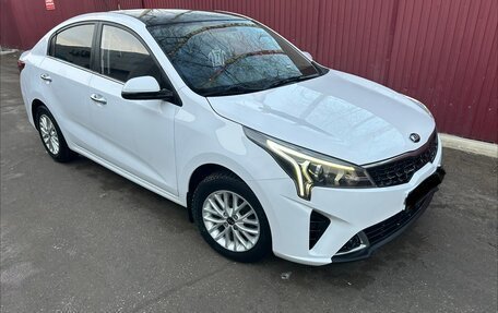 KIA Rio IV, 2021 год, 1 660 000 рублей, 2 фотография