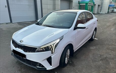 KIA Rio IV, 2021 год, 1 660 000 рублей, 3 фотография