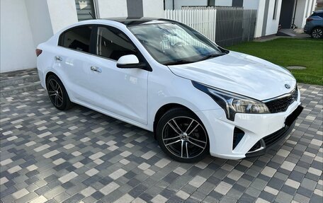 KIA Rio IV, 2021 год, 1 660 000 рублей, 6 фотография