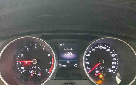 Volkswagen Tiguan II, 2022 год, 2 092 000 рублей, 5 фотография