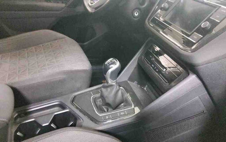 Volkswagen Tiguan II, 2022 год, 2 092 000 рублей, 8 фотография