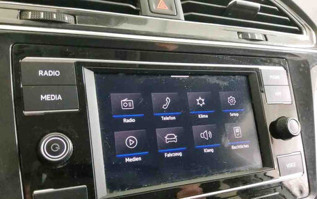 Volkswagen Tiguan II, 2022 год, 2 092 000 рублей, 14 фотография