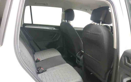 Volkswagen Tiguan II, 2022 год, 2 092 000 рублей, 13 фотография