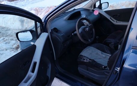 Toyota Yaris III рестайлинг, 2007 год, 350 000 рублей, 2 фотография