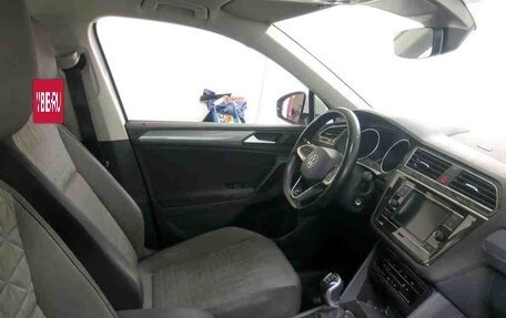 Volkswagen Tiguan II, 2022 год, 2 092 000 рублей, 12 фотография