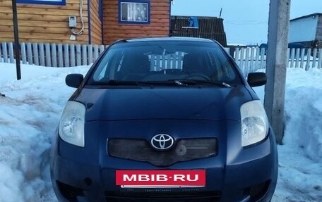 Toyota Yaris III рестайлинг, 2007 год, 350 000 рублей, 3 фотография