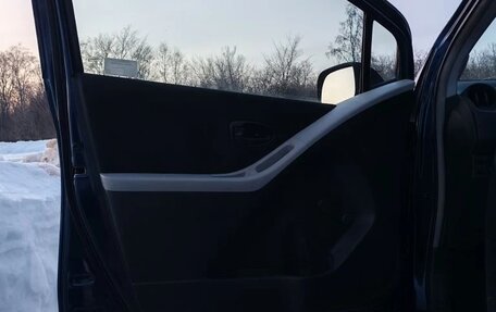 Toyota Yaris III рестайлинг, 2007 год, 350 000 рублей, 15 фотография