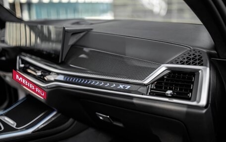 BMW X7, 2025 год, 18 200 000 рублей, 15 фотография