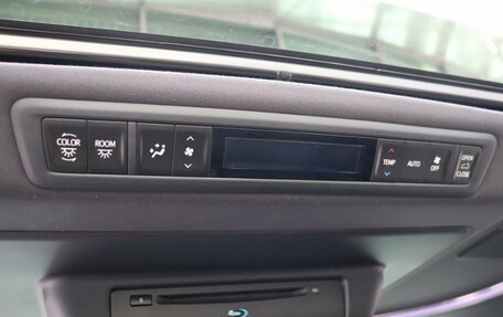 Toyota Alphard III, 2019 год, 7 350 000 рублей, 10 фотография